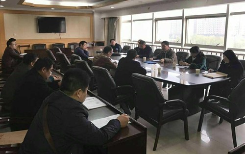 图为督查组在清丰县听取两项补贴实施情况汇报